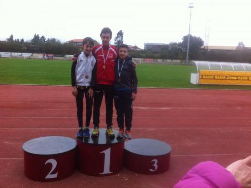 Ainara e Aleix conquistan Narón ganando os 60, 500 e 3000. Atletismo. Trofeo Cidade de Narón