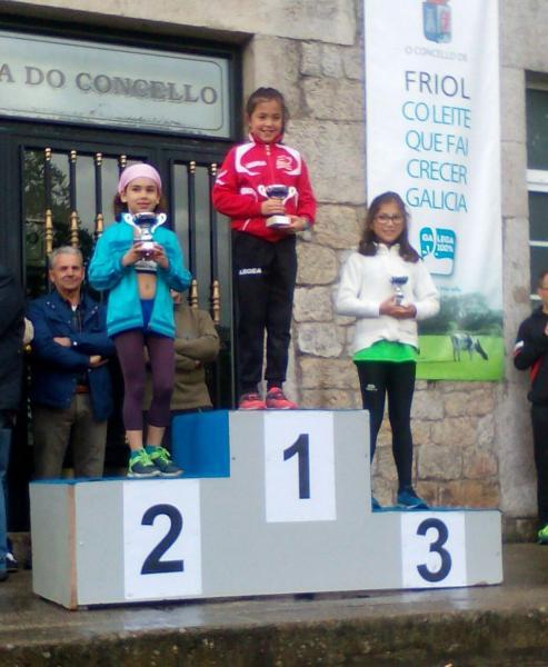 Iria Rguez. triunfa en la Popular de Friol en categoría Benjamín. Ainara Rguez. subcampeona en la categoría infantil