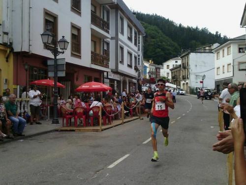 Ian, Nico e Carmen vencen na VIII Carreira Popular Monte de Santa Cruz de Ribadeo. Atletismo Lourenzá, SUBCAMPIÓN POR EQUIPOS