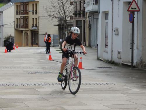 Éxitos de los atletas de las Escolas en el debut en una prueba de Duatlon