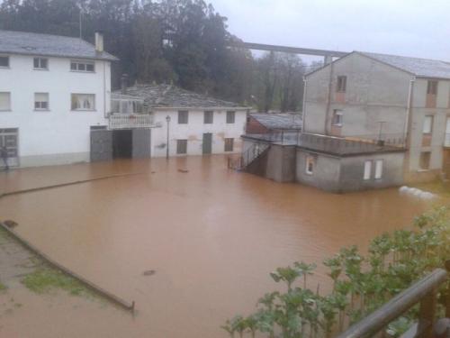 LAS INUNDACIONES CAUSARON IMPORTANTES DAÑOS MATERIALES, LA MUERTE DE ANIMALES Y EL DESALOJO DE LAS PERSONAS RESIDENTES EN DOS VIVIENDAS