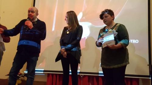 EL SALÓN DE ACTOS MUNICIPAL ESTUVO ABARROTADO DE PÚBLICO EN LA GALA DE ENTREGA DE PREMIOS DEL I CERTAME DE TEATRO CONCELLO DE LOURENZÁ