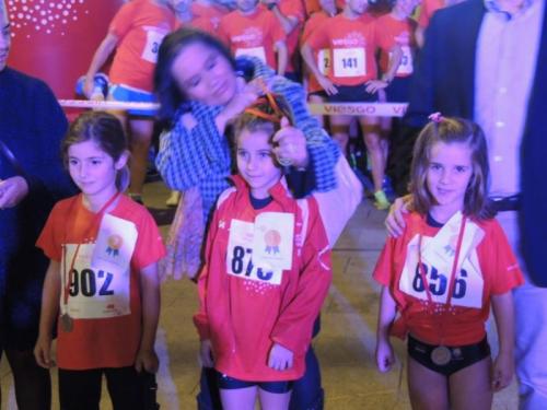 Henar Méndez (Benxamín) y Ainara Rguez(Alevín) ganan la prestigiosa VIESGO NIGHT RACE en Lugo. Sheila López sube al podium con un bronce en Benjamín Femenino!!!