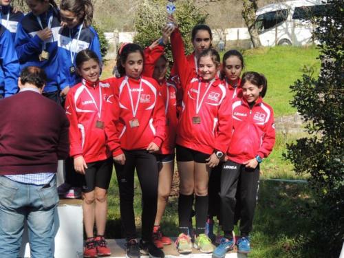 Galego Campo a través. A Estrada 2016. O equipo INFANTIL FEMININO sobreponse ás circunstancias e logra A MEDALLA DE BRONCE POR EQUIPOS!!!