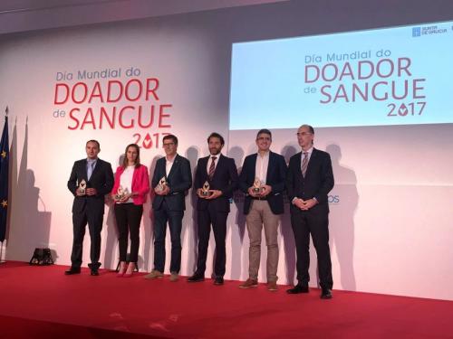 A ALCALDESA RECOLLEU HOXE EN SANTIAGO UN PREMIO PORQUE LOURENZÁ ESTÁ ENTRE OS 5 CONCELLOS DE GALICIA QUE MÁIS DOAZÓNS DE SANGUE REALIZARON EN 2016