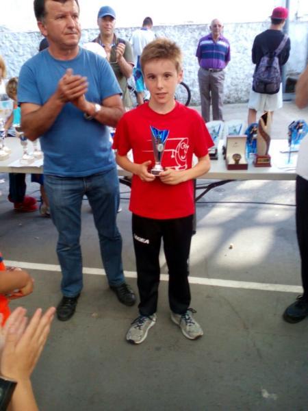 CHOIVA DE TROFEOS NA POPULAR ASTURIANA DE VALDEPARES