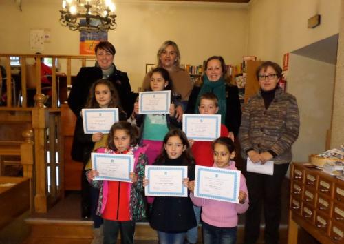 A BIBLIOTECA MUNICIPAL JUANA DE IBARBOUROU ACOLLEU A ENTREGA DE PREMIOS DA FASE LOCAL DO CERTAME DE POESÍA DE NADAL