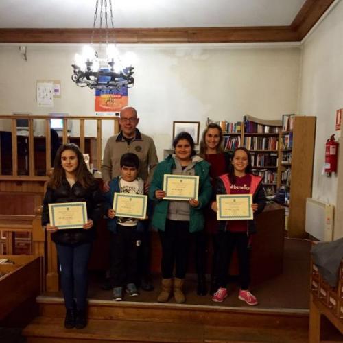 A BIBLIOTECA MUNICIPAL ACOLLEU A ENTREGA DOS PREMIOS DA FASE LOCAL DO CERTAME DE POESÍA INFANTIL NADAL 2015