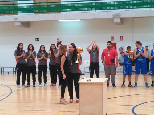  O Morangrupo Lourenzá, CAMPIÓN do TORNEO NACIONAL DE PIÉLAGOS (CANTABRIA). PALOMA DORDA, MVP