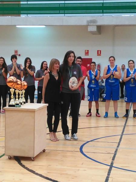  O Morangrupo Lourenzá, CAMPIÓN do TORNEO NACIONAL DE PIÉLAGOS (CANTABRIA). PALOMA DORDA, MVP